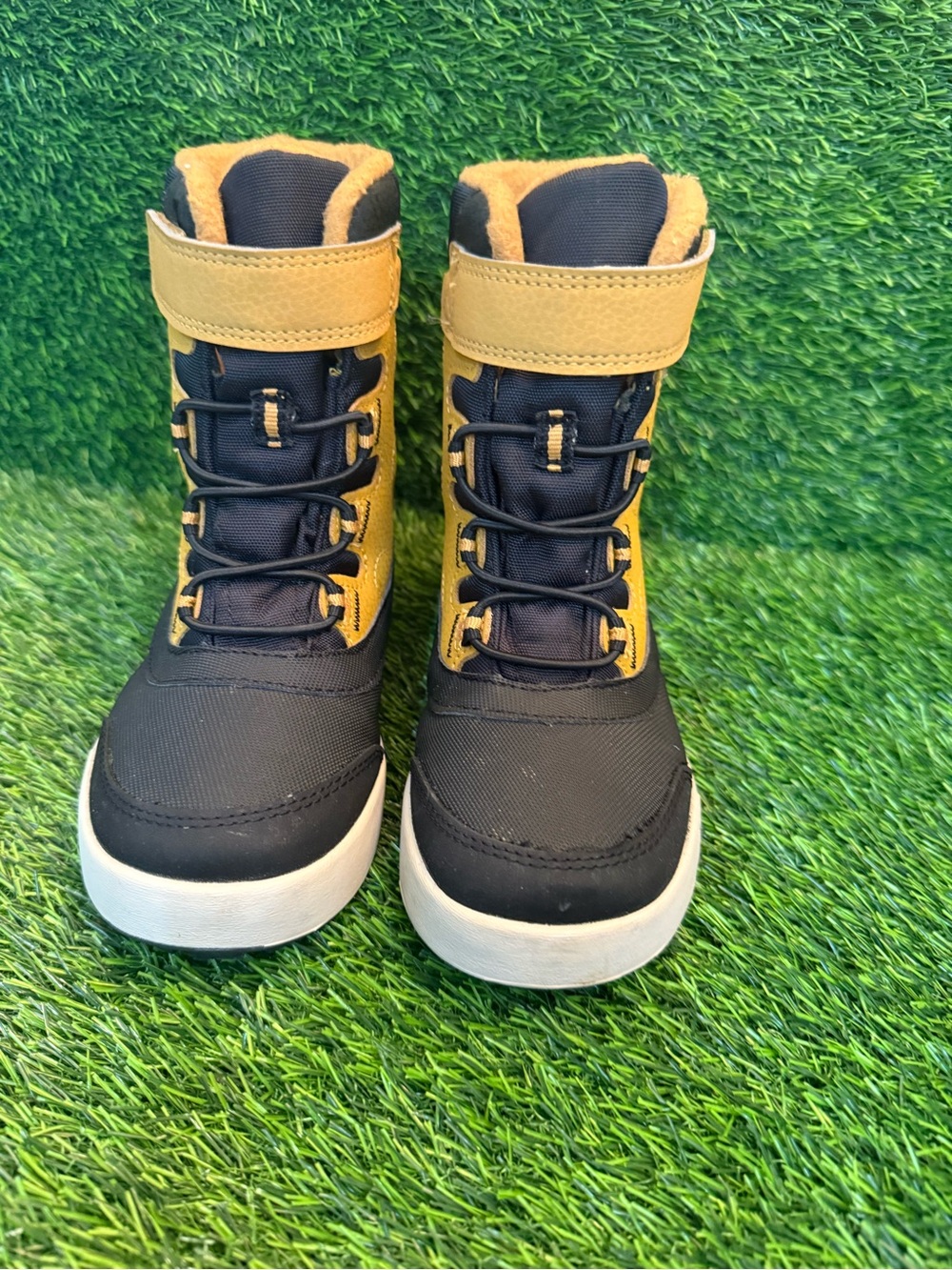 Merrell youth boys gold,black waterproof snow boots size 13c